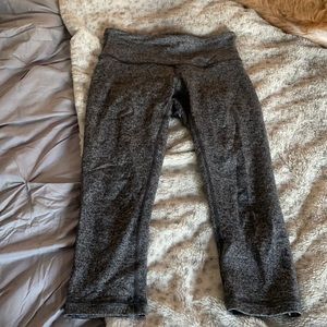 grey lulu cropped leggings
